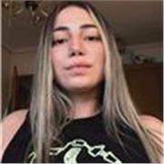 Estudio un FP de Administración y Finanzas y me veo capacitada para esto. Conecto fácilmente con las personas.