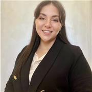 laureata in giurisprudenza impartisce lezioni di diritto, anche con approccio al Legal English se richiesto