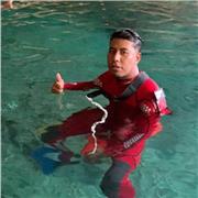 Soy Óscar , cuento con 7 años de experiencia en el medio acuático dando clases desde bebés hasta adultos manejando todo tipo de niveles cuento con certificaciones anímate a aprender a nadar de una forma diferente a lo tradicional