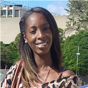 No, tengo amplio conocimiento del idioma inglés estudiado en la facultad de lenguas extranjeras