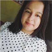 Profesora de matemática que imparte clases a niños