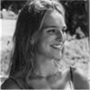 Cerchi una figura che segua tuo figlio con i compiti senza appesantirlo troppo? Studentessa universitaria per aiuto compiti