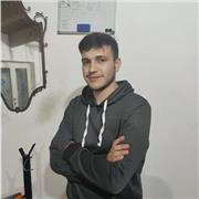 Studente universitario di economia, diplomato al Liceo scientifico e con esperienza pregressa nel dare ripetizioni