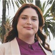 Profesor de inglés, brinda apoyo a variado rango de estudiantes, desde Prekinder hasta adultos