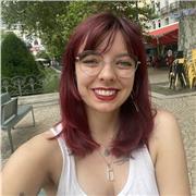 Étudiante en histoire donne cours primaire, collège et lycée