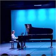 Estudiante de piano ofrece clases particulares de iniciación al piano para niños