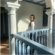 Studentessa laureanda scienze politiche e diplomata in lingue internazionali: offro sia lezioni online sia in presenza. Età 5-20