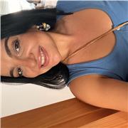 Soy facilitadora de procesos de crecimiento personal y apoyo emocional, especializada en el desarrollo de herramientas y HHSS