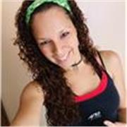 A niños en edad prescolar y primaria, en las diferentes materias académicas 