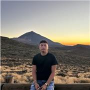 me defino una persona muy proactiva que le encanta ayudar a los demas y enseñar de lo que sabe sobretodo con niños