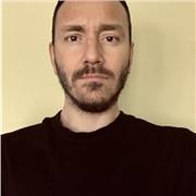 Imparto clases de inglés habiendo vivido años en el extranjero a niños de todas las edades. Soy un profe empático, majo y eficaz