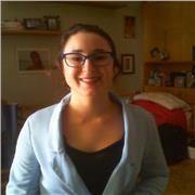 Insegnante laureata in discipline umanistiche, residente a Chieri (TO) ed automunita si offre per ripetizioni in Italiano, Storia, Geografia, Storia dell'Arte