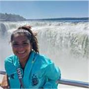 Profesora de EGB 1Y2 ofrece apoyo escolar a niños