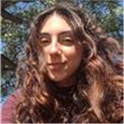 Titulada en traducción de inglés con experiencia impartiendo clases.