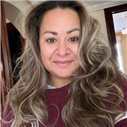 Soy una persona proactiva, organizada y comprometida, con habilidades para el trabajo en equipo y la comunicación efectiva. Poseo