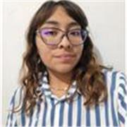Maestra con experiencia en cursos de admisión, alfabetización mediática y con intervenciones en primarias y secundarias