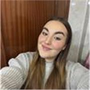 Profesora de cualquier asignatura de Educación Primaria. Tengo 21 años y tengo la mención de Educación Especial