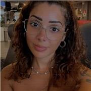 Profesora titulada en filología inglesa y francesa imparte clases de idiomas para todos los niveles