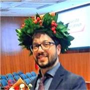 Offro lezioni private a studenti di scuola secondaria inferiore e superiore.
