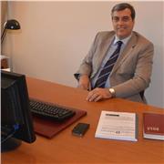 Offro lezioni di diritto a studenti delle medie superiori e universitari