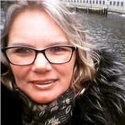 Qualifizierte Deutsch- und Englischlehrerin mit abgeschlossenem Studium in Germanistik und Anglistik bietet Online-Unterricht für