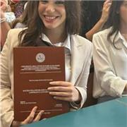 Laureata in Lettere Moderne e laureanda in Filologia Moderna, impartisco lezioni di Latino (letteratura e grammatica)