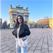 Soy estudiante de Historia en la universidad de Málaga, tengo experiencia enseñando mi materia de manera particular