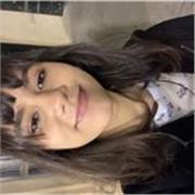 Profesora de inglés con dos años de experiencia. 