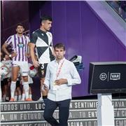 Soy Director de Marketing y Comunicación de un club profesional de LaLiga Hypermotion, con experiencia real en la gestión de marca