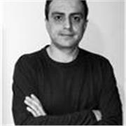 Profesional en informática da clases o asesorías en desarrollo web, programación y SEO a través de PHP o Wordpress.