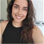 Profesora titulada en inglés con 4 años de experiencia en clases particulares. 