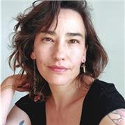 Escultora orfebre, ofrece clases de modelado en arcilla, papel maché o cemento