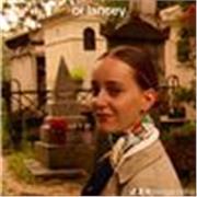 Diplômée de l'Ecole du Louvre - cours d'histoire de l'art