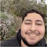 Profesor de apoyo escolar especializado en clases de forma virtual