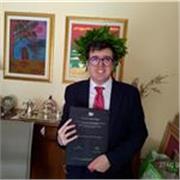 Sono un avvocato e svolgo la professione libera da oltre 30 anni. Posso impartire lezioni private di diritto