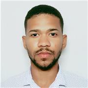 Profesor con categoría docente apto para la enseñanza desde primaria hasta universitaria