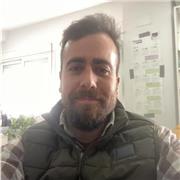 Farmacéutico, ciclo de grado medio y superior sanitarios. Este año imparto Documentación y Administración Sanitaria; y Laboratorio