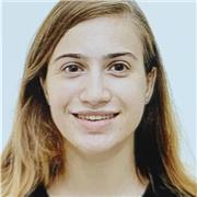 Profesora de Biología y Ciencias Naturales a punto de terminar la carrera de Biología. He realizado el bachillerato científico y he estado de prácticas tanto en una Clínica Veterinaria como de colaboradora en diversos proyectos de investigación