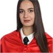 He obtenido el diploma DELF nivel B2 de francés después de vivir un año en Nantes, Francia, y he sido antigua becada por la Fundación Amancio Ortega, participando así en distintos cursos online del MIT y de Cambridge Ignite. Me gustaría poder enseñar a ni