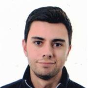 Estudiante de magisterio ofrece clases a niños de todas las edades