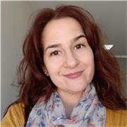 Profesora de niños y adultos. Abogada. Lengua española nativa