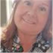 Mujer con capacidad para la enseñanza se ofrece para el acompañamiento y apoyo extraescolar de primaria.