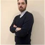 Profesor especializado en entorno bilingüe para apoyo escolar y pronunciación