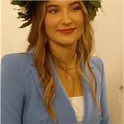 Ciao, sono Gaia e sono laureata in Lettere che sta frequentando la magistrale in Italianistica. Offro lezioni per alunni delle scuole medie sulle materie umanistiche e insegno un metodo di studio efficace!