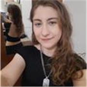 Insegnante di inglese per bambini e adulti con esperienza e certificazioni, laureanda in mediazione linguistica.