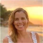 Profesora de  speaking  en inglés para personas con nivel intermedio
