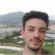 Studente laureando in Lettere Moderne impartisce lezioni di Inglese a studenti delle medie e delle superiori