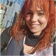 Docente titulado en Educación Infantil que ofrece ayuda a niños para realizar las tareas.