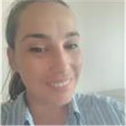 Me llamo Cristina. Soy licenciada en economía y he vivido 6 años en Bruselas realizando mis estudios de secundaria y bachillerato.