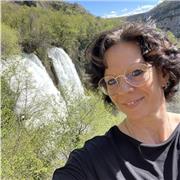 Ganzheitlich arbeitende Mental- und Entspannungstrainerin mit fundierten Ausbildungen in Hypnose, psychologischer Beratung, u.v.m.